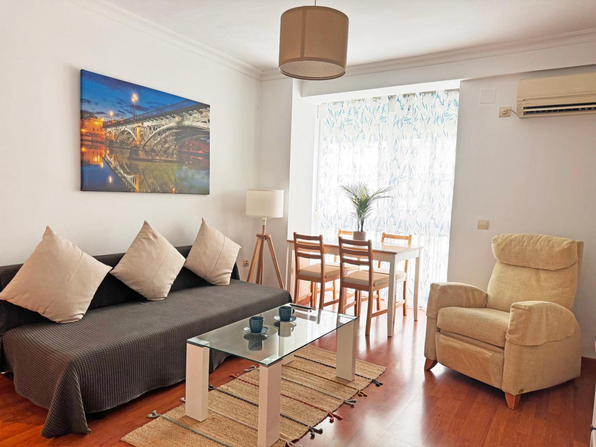 Triana Luxury Numancia — Photos 1