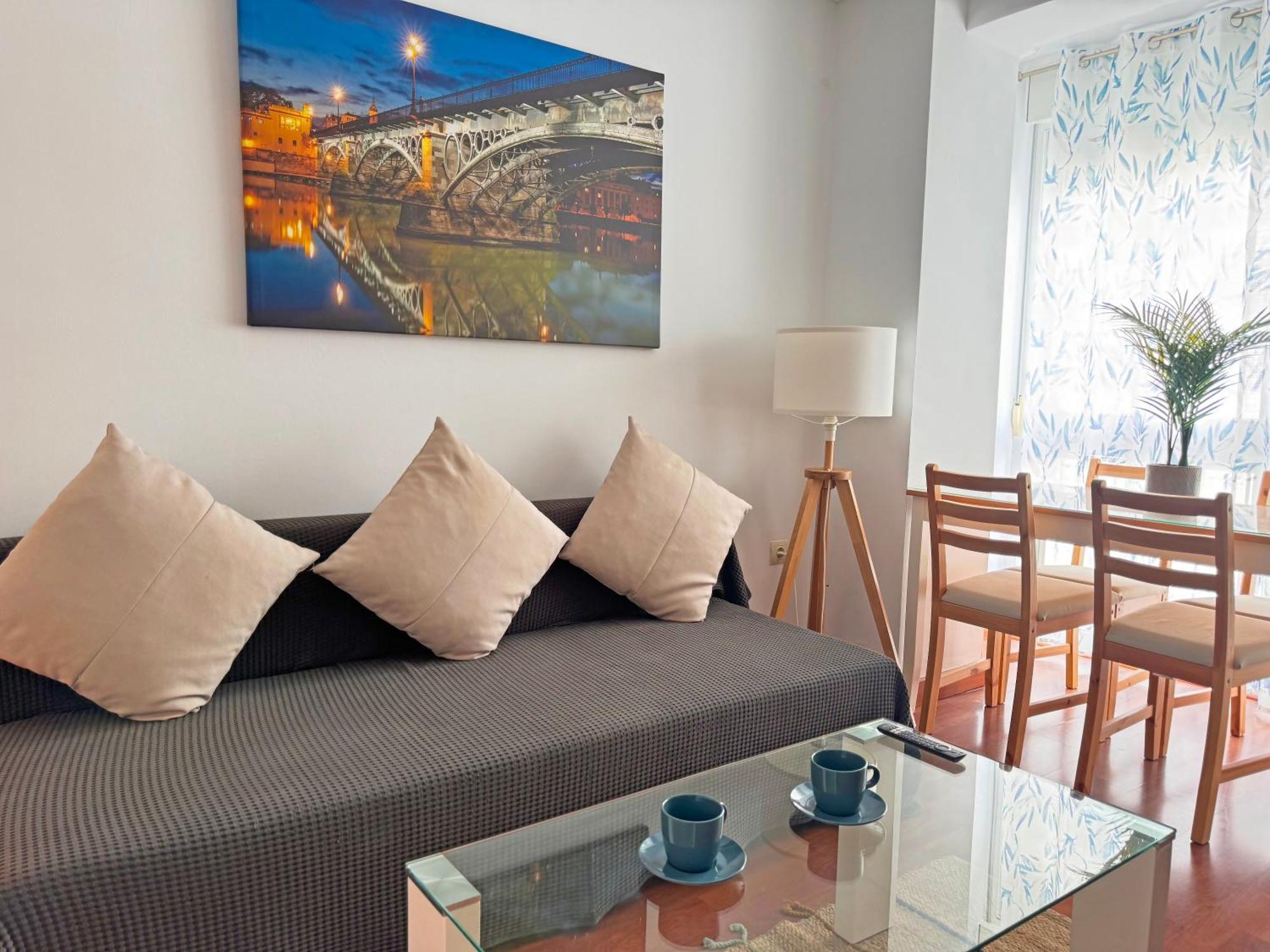 Triana Luxury Numancia, Seville